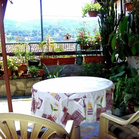 Authentic Guest Stay In The Heart Of Veliko Tarnovo Студио С Изглед Към Царевец Exterior foto