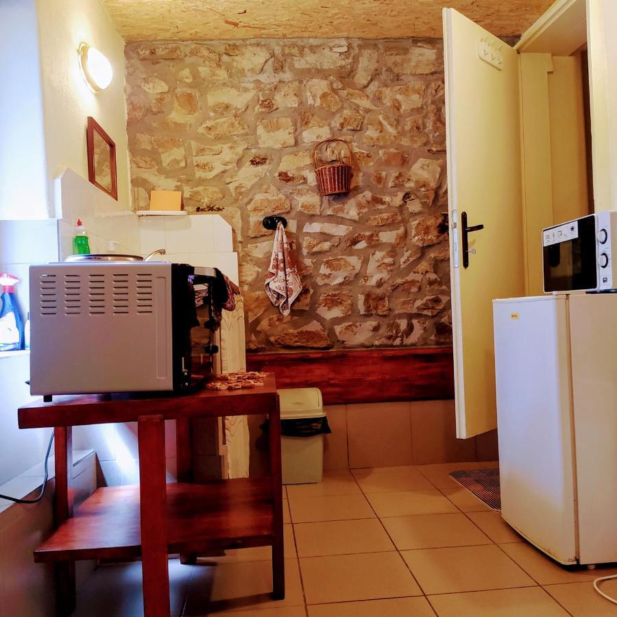 Authentic Guest Stay In The Heart Of Veliko Tarnovo Студио С Изглед Към Царевец Exterior foto