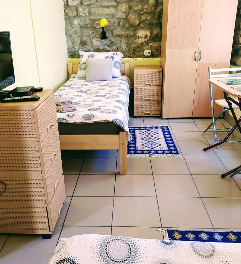 Authentic Guest Stay In The Heart Of Veliko Tarnovo Студио С Изглед Към Царевец Exterior foto